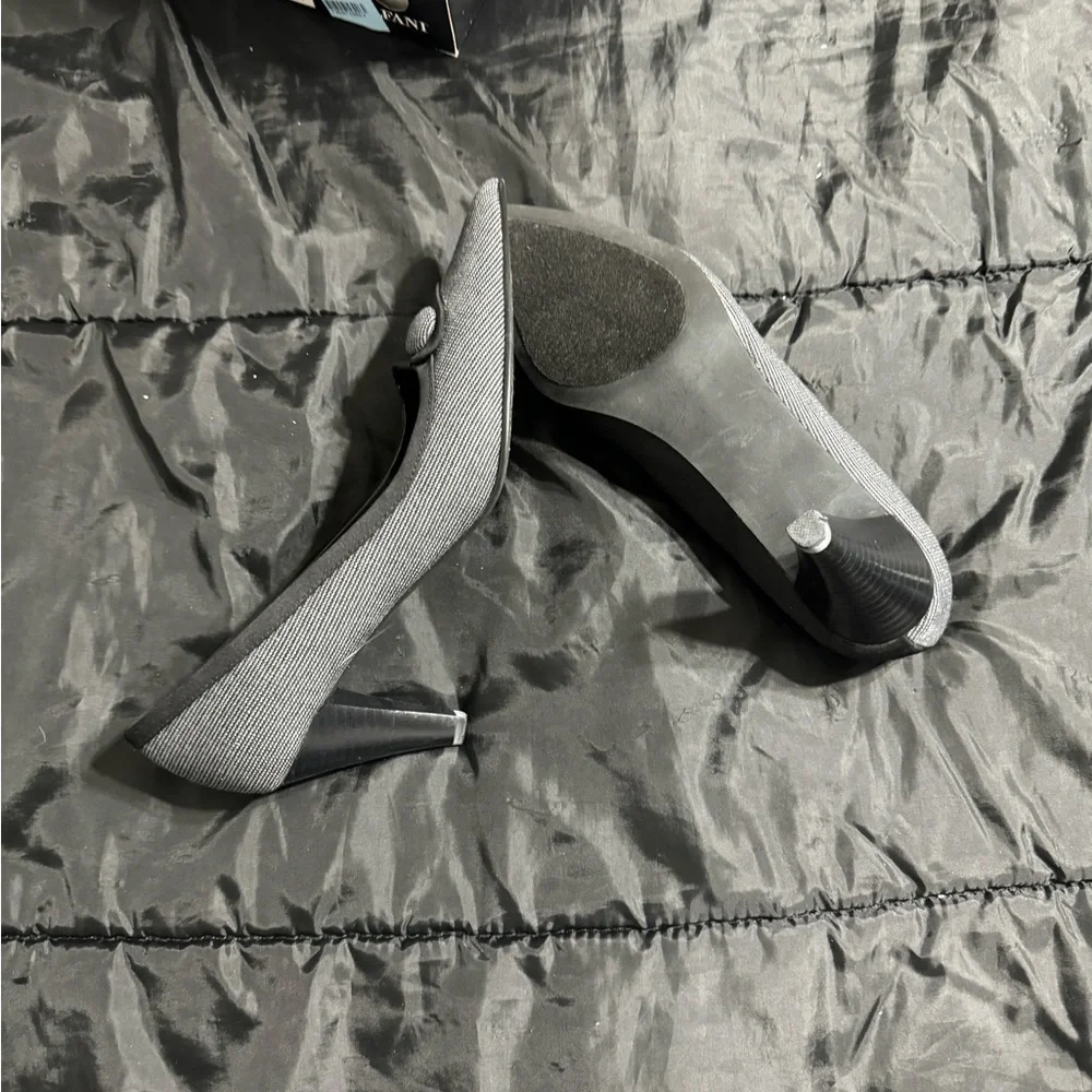 Two tone heel PreOwned Covington heels​ - Picture 3 of 5